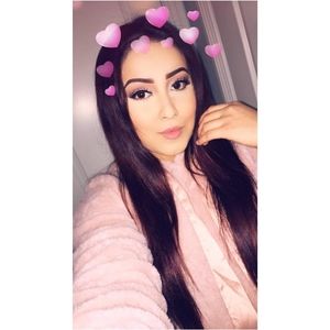 Meet your Posher, Mitzi